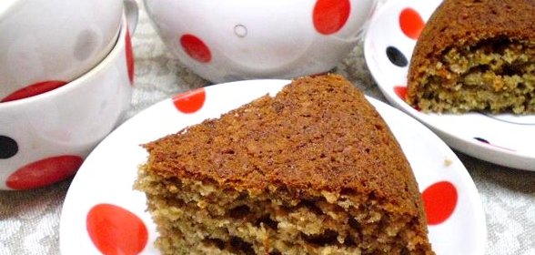 Пирог с вареньем и овсянкой в мультиварке