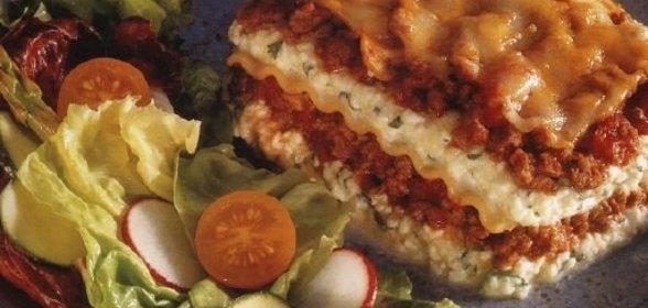 Лазанья мясная с творогом и грибами