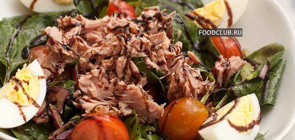 Салат с тунцом