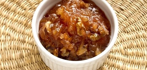 Варенье из айвы с грецкими орехами