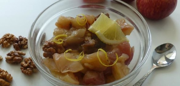 Варенье из яблок с грецкими орехами и лимоном