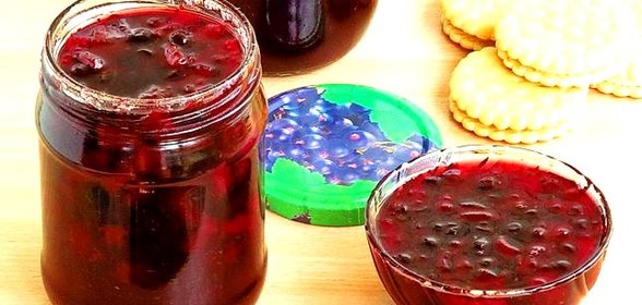Варенье из чёрной смородины и кабачков