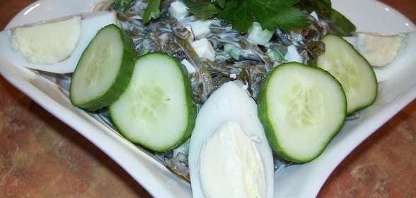 Горошек с салом и ветчиной