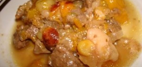 Говядина, тушеная с фруктами