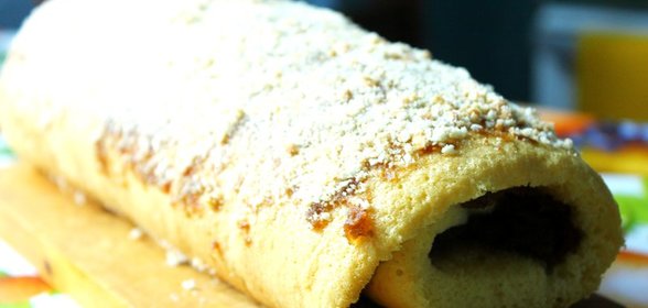 Рулет с грушевым вареньем