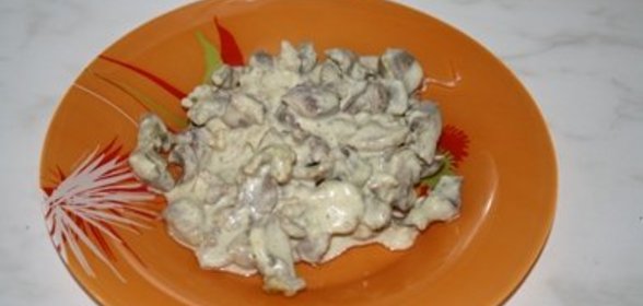 Куриные желудки в сметане