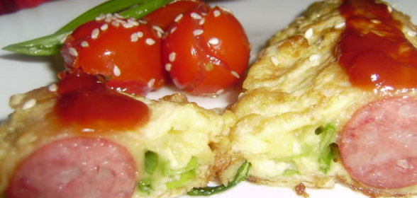 Сосиска с сыром и зеленым луком