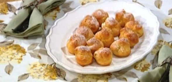 Профитроли с яблочным муссом