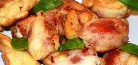 Помидоры, жареные с сыром в кляре