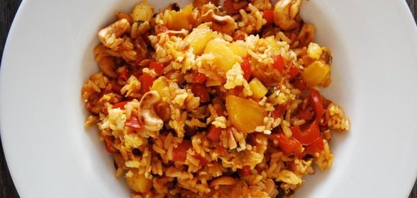 Рис с ананасом и кешью