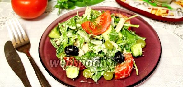 Салат с рукколой и малосольными огурцами
