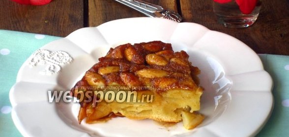 Шарлотка из айвы с карамелизированным миндалём