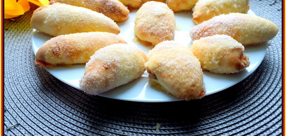 Мешочки из слоёного теста с шампиньонами