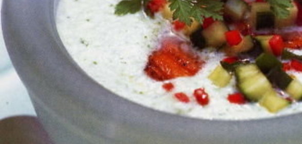 Слоеные пирожки с начинкой из квашеной капусты с грибами