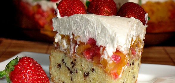 Клубнично-персиковый торт с Маскарпоне