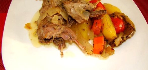 Запечённые перепела с овощами