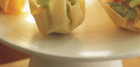 Корзинки с соусом гуакомоле