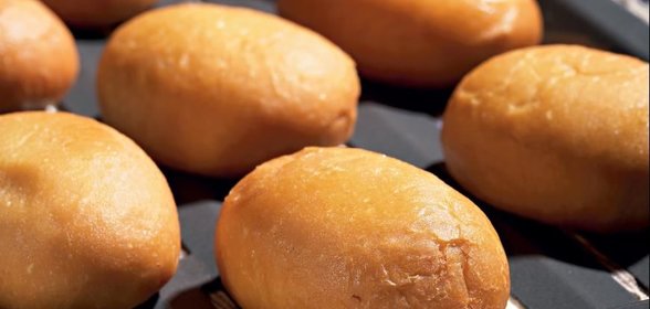 Пирожки с квашеной капустой и утиными шкварками