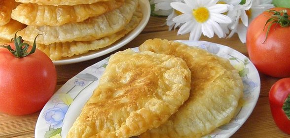 Чебуреки из слоеного бездрожжевого теста