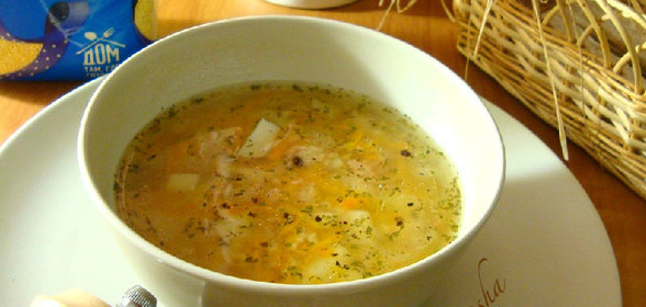 Суп с консервированным тунцом и пшеном