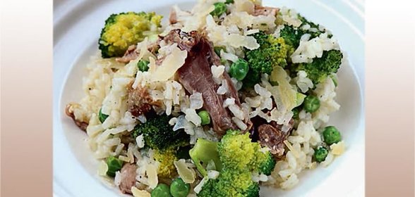 Ризотто с запеченной цесаркой и зелеными овощами
