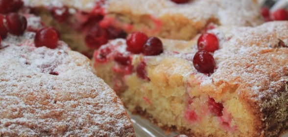 Кекс с клюквой