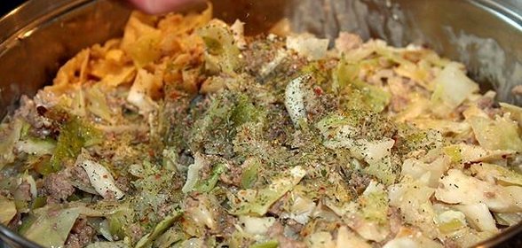 Тушеная капуста под соусом