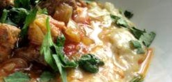 Пюре из баклажанов с гуляшом из мяса
