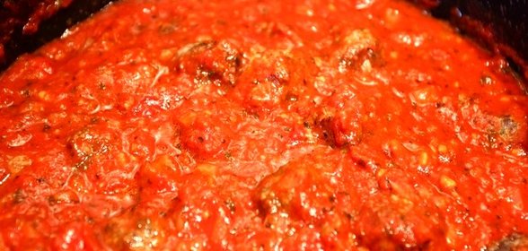 Соус из консервированных помидоров