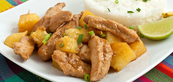 Курица с ананасами