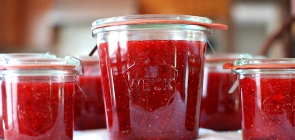 Сырой клубнично-малиновый джем