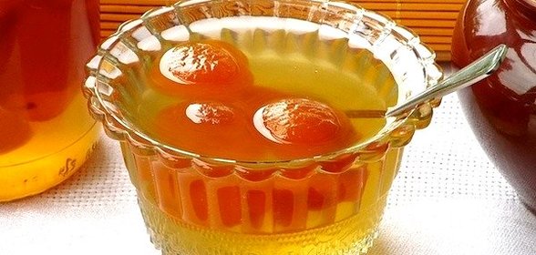Варенье из абрикосов с ядрышками