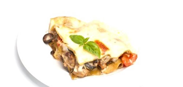 Пирог с беконом и баклажанами в микроволновой печи