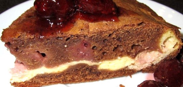 Шоколадный пирог с творогом