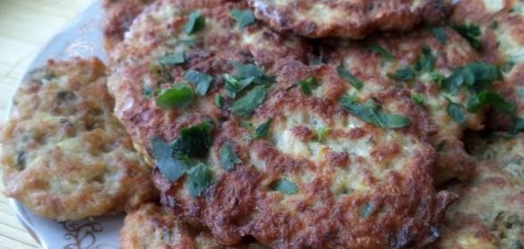 Квашеная капуста с солеными огурцами