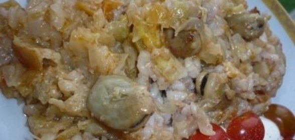 Ленивые глубцы с бобами в соусе
