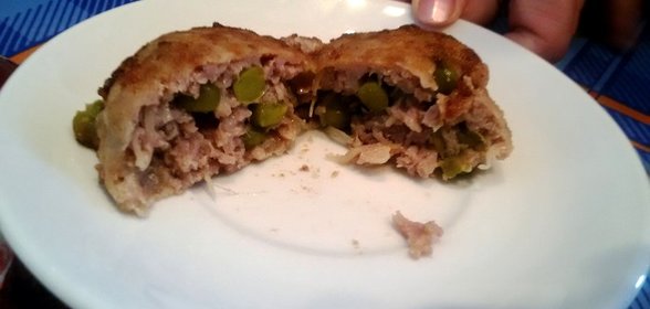 Котлеты с консервированным гороршком