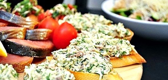 Бутерброды с печенью трески и яйцами