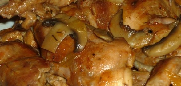 Нежный кролик в подливе