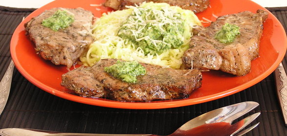 Кабачковые спагетти с соусом а-ля песто и маринованной свининой. ФМ эстафета