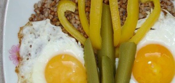 Салат «Мужской» из курицы и консервированной фасоли