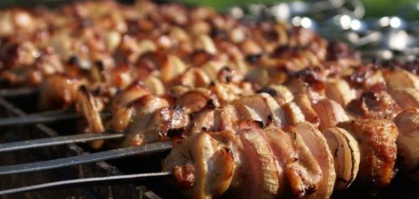 Шашлык из курицы в грейпфруте