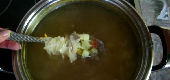 Щи пикантные с квашеной капустой