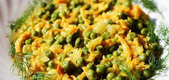 Тушеный горошек