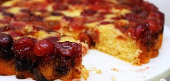 Перевернутый вишневый пирог