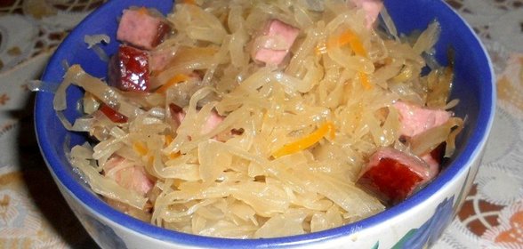 Квашенная капуста с баварскими колбасками