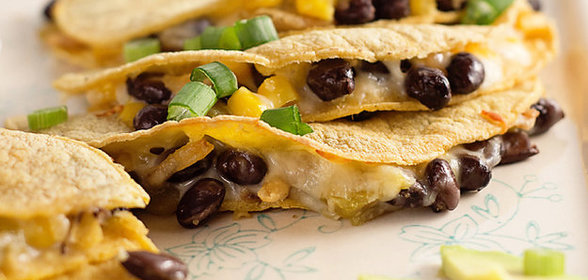 Кесадилья с кукурузой и фасолью