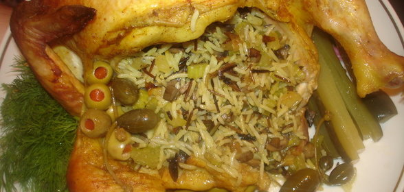 Курица запеченая с рисом и грибами