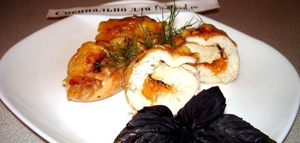 Куриные рулетики с абрикосом