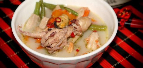 Кокосовый суп с Тунцом и морепродуктами